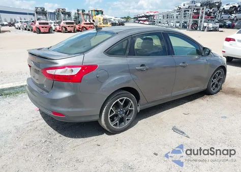 2012 Ford Focus Se z USA, uszkodzony, nr VIN 1FAHP3F23CL371302
